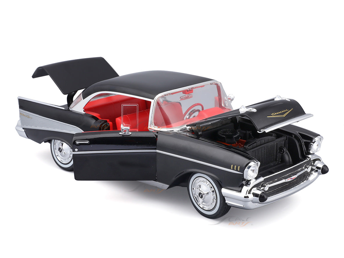Pre Order : 1957 Chevrolet Bel Air coupe White 1:18 Maisto