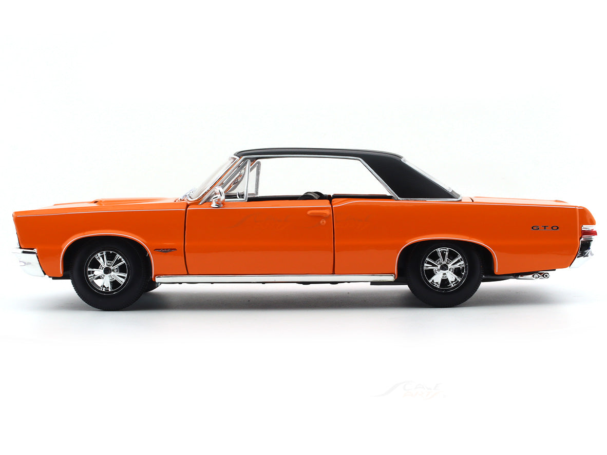 1965年　Pontiac GTO Convertible 1/18 超美品 1965年 Pontiac GTO Convertible 1/18 超美品 1965-Pontiac-GTO-Hurst