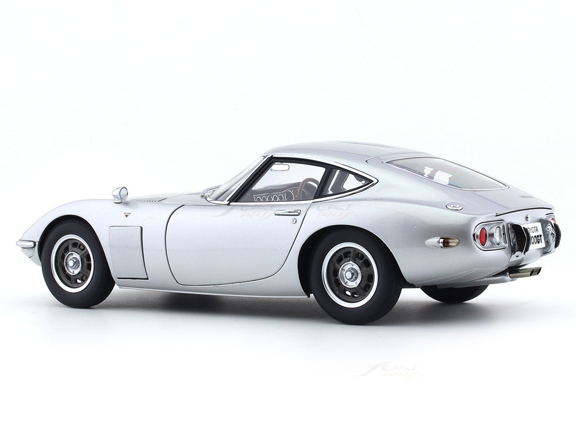 1965 Toyota 2000 GT 1:18 AUTOart composite scale model car