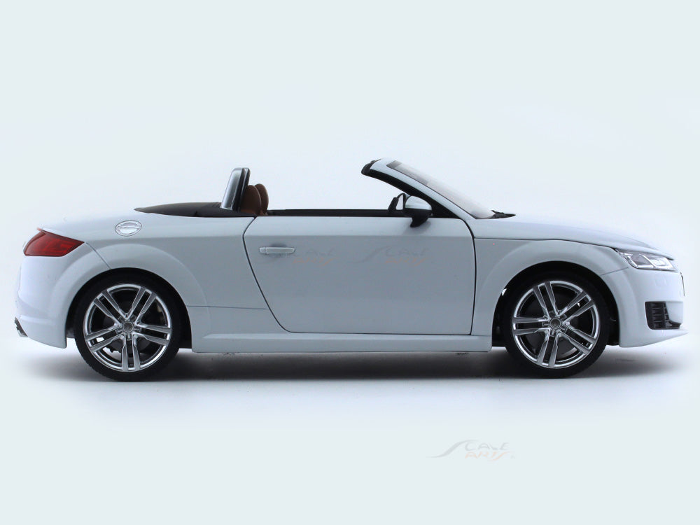 2014 Audi TT Roadster 1:18 Minichamps Scale Model collectible