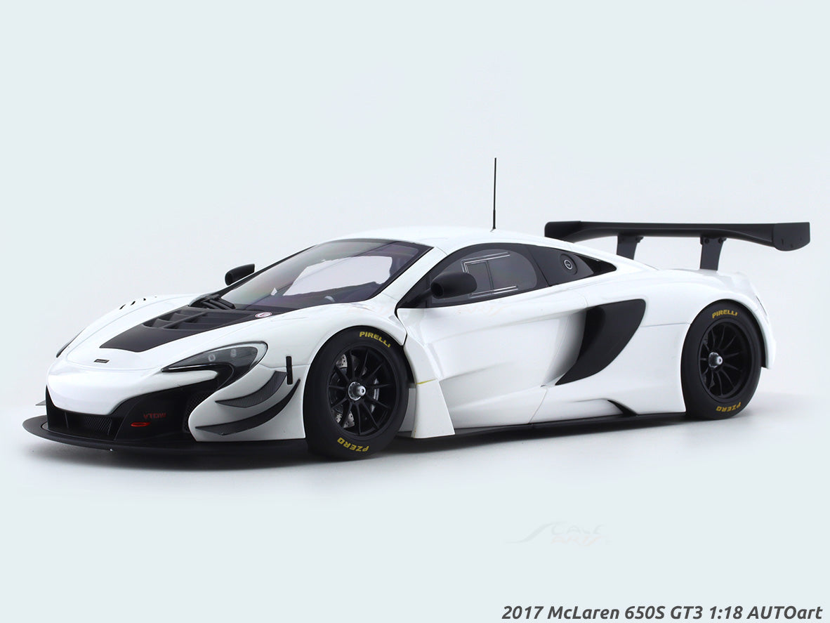 autoart 1/18 McLAREN 650S GT3 ホワイト 2017 McLaren 650S GT3 white 1:18 AUTOart composite scale model car