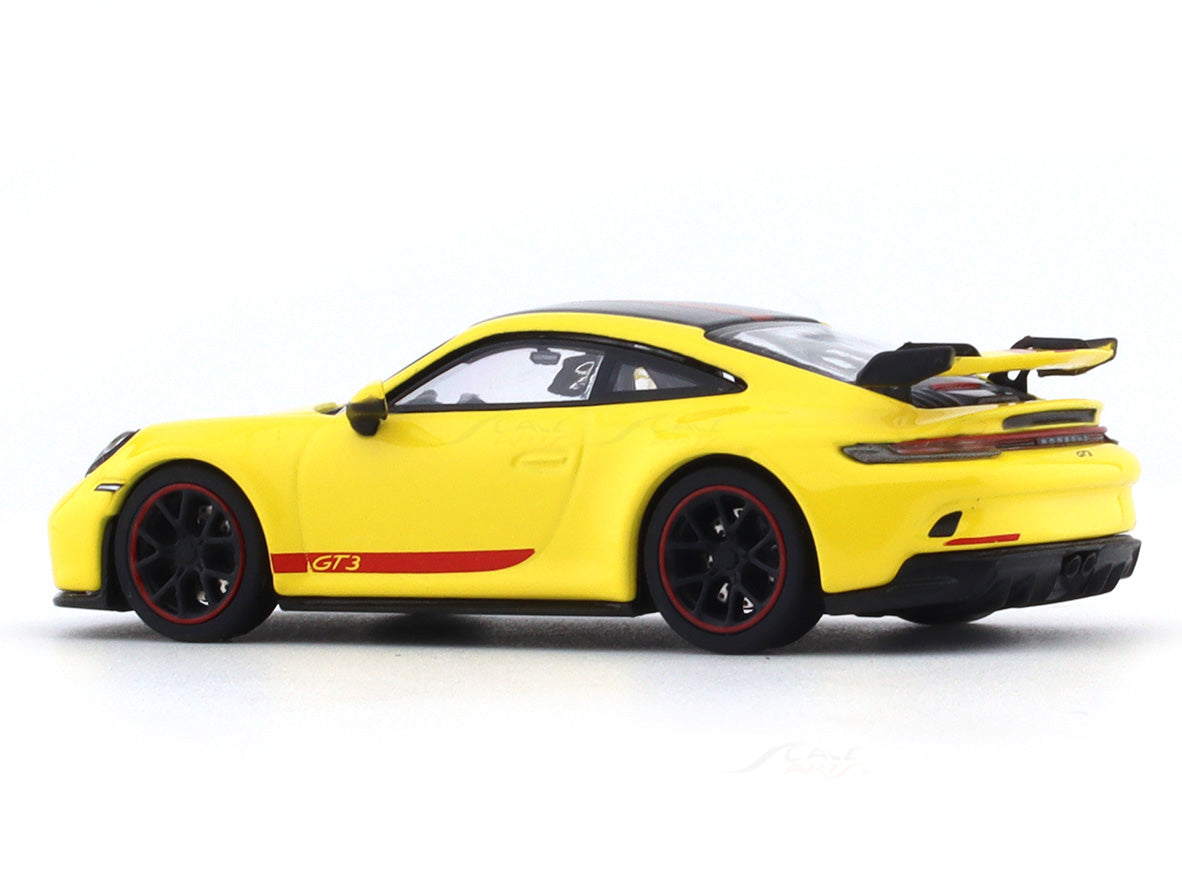 2021 Porsche 911 992 GT3 yellow 1:64 Minichamps diecast scale