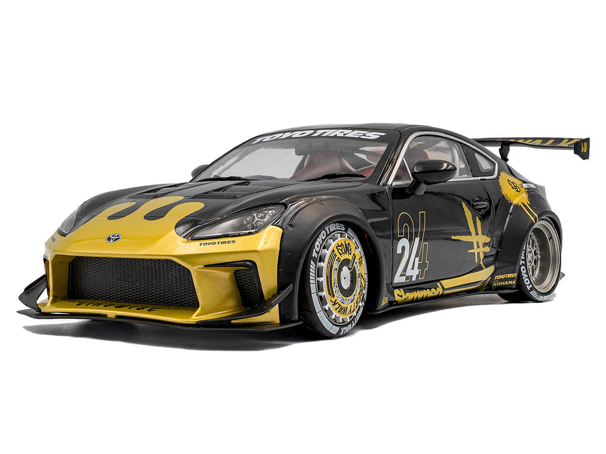 トヨタGR86 リバティウォーク　1/18 新品未使用 2024 Toyota GR86 Liberty Walk Black Gold 1:18 Solido Licensed