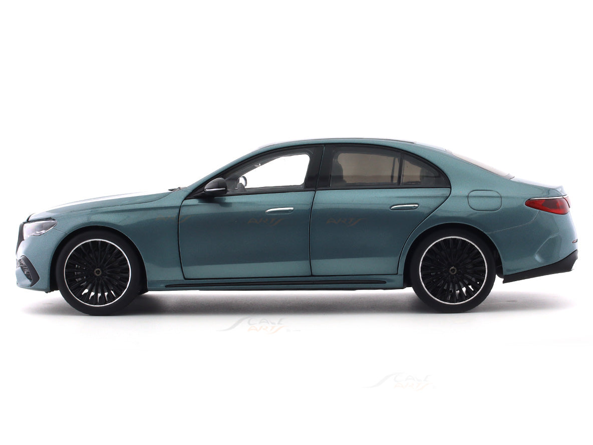 Mercedes-Benz E-Class AMG Line W214 green silver 1:18 iScale diecast S