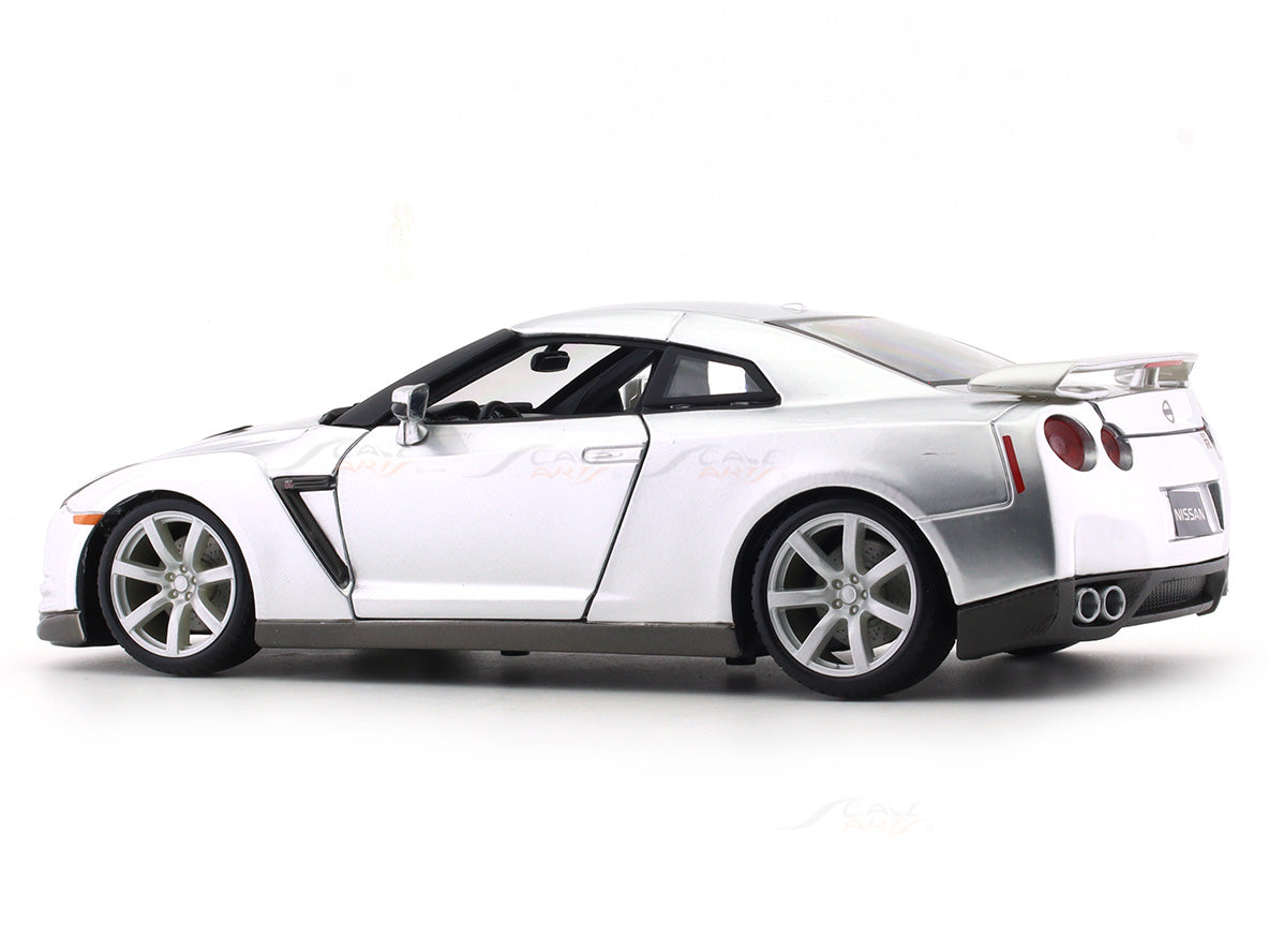 Nissan Skyline GT-R R35 LB Works Typ 2 Army 1:18 2020 | Jagersma Miniaturen