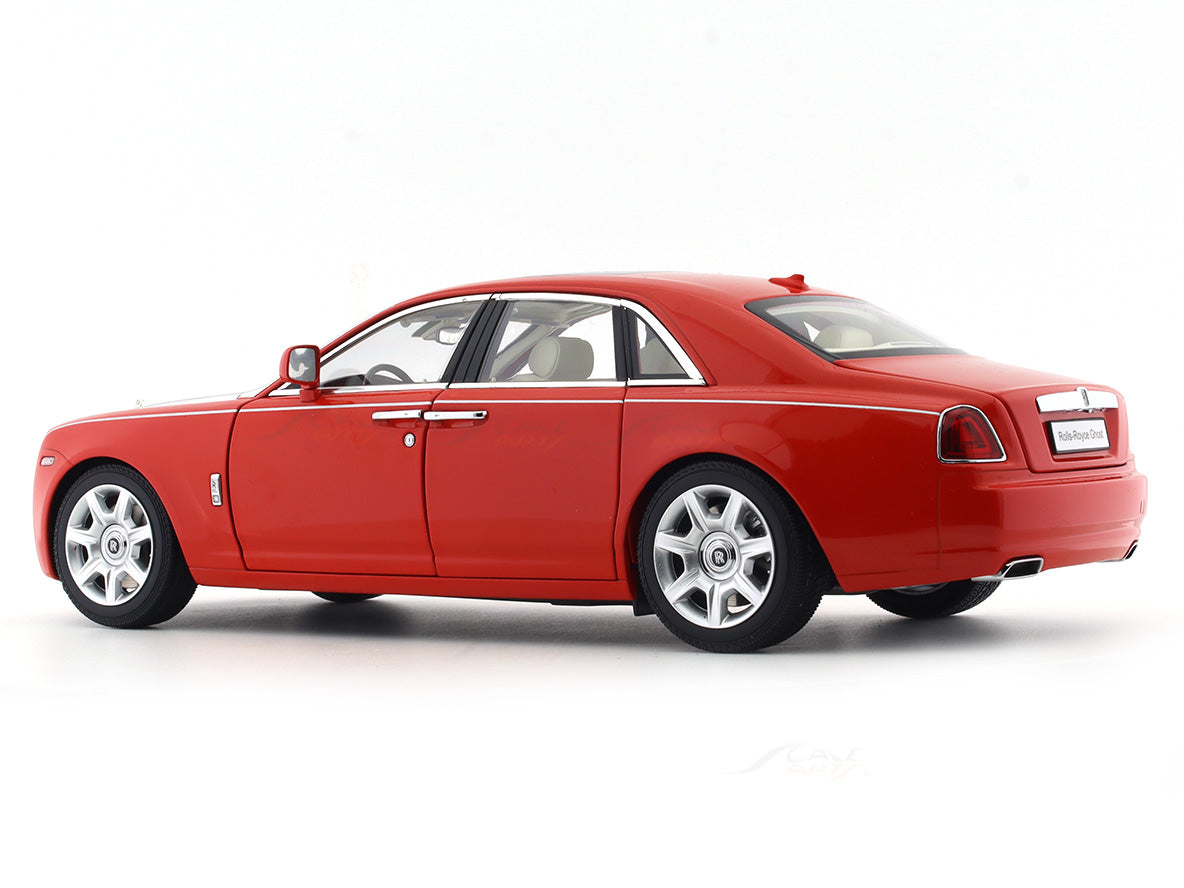 Modèle Réduit Rolls-Royce Ghost 1/18 – Rouge Et Argent, Kyosho, Métal, Neuf Sous Boîte
