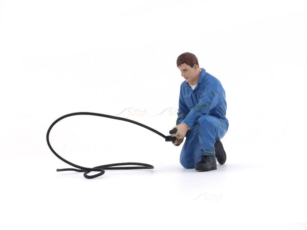 Tony Inflating Tire Mechanic 1:18 American Diorama Figure for scale models