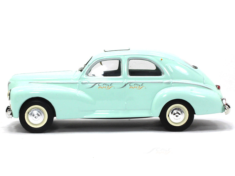 PEUGEOT 203 GRISE DINKY TOYS 1/43°