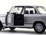 1972 BMW 2002 tii silver 1:18 Kyosho diecast scale model miniature