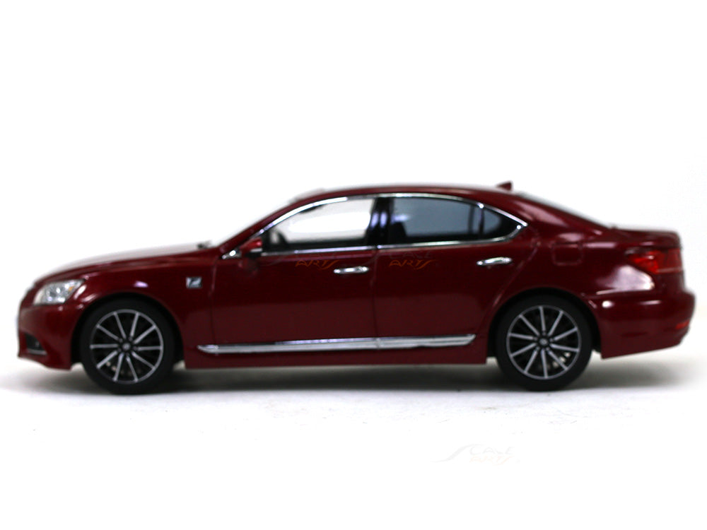 2015-Lexus-LS460-F-Sport-1-43-