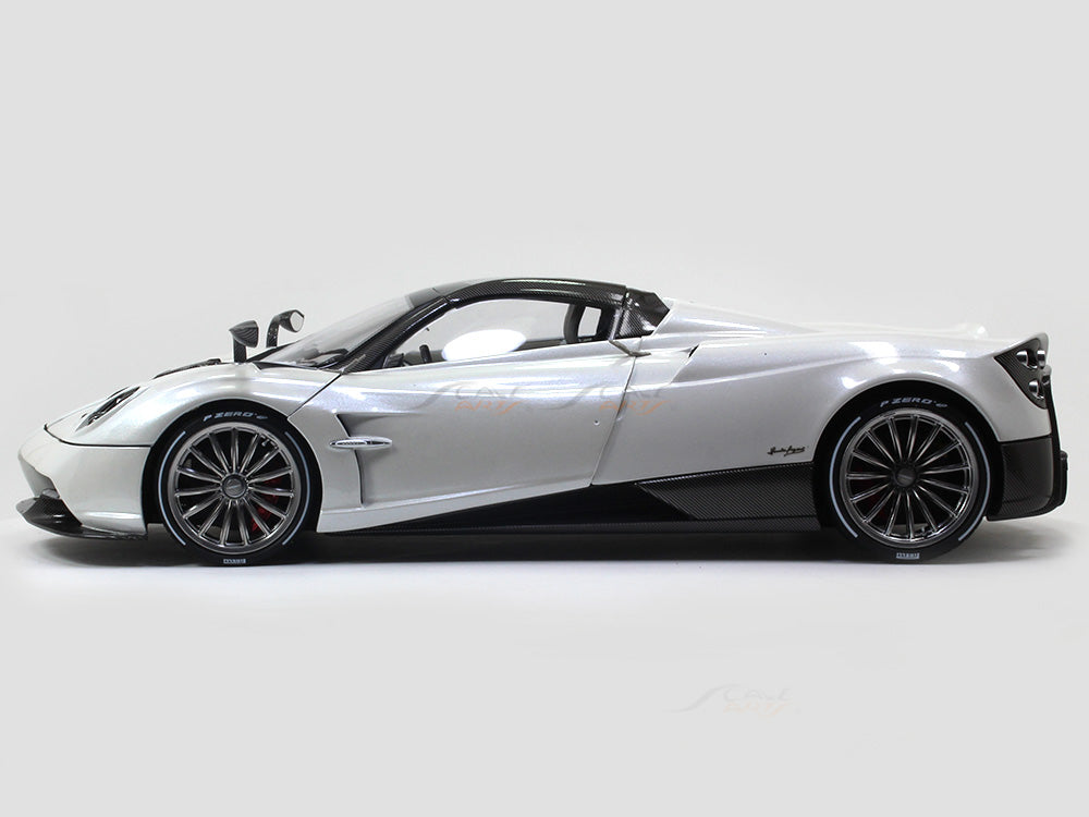 Pagani Huayra Roadster White 1:18 LCD models diecast scale car