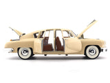 1948 Tucker Torpedo beige 1:18 Road Signature diecast Scale Model car