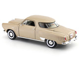 1950 Studebaker Champion golden 1:18 Road Signature diecast Scale Model car collectible