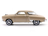 1950 Studebaker Champion golden 1:18 Road Signature diecast Scale Model car collectible