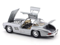 1954 Mercedes-Benz 300 SL silver 1:24 Bburago licensed diecast Scale Model car