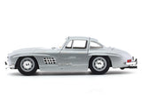 1954 Mercedes-Benz 300 SL silver 1:24 Bburago licensed diecast Scale Model car