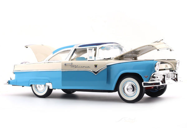 1955 Ford Crown Victoria blue 1:18 Road Signature diecast Scale