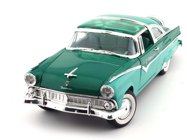 1955 Ford Crown Victoria green 1:18 Road Signature diecast Scale