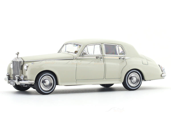 1955 Rolls-Royce Silver Cloud beige 1:64 GFCC diecast scale model miniature car collectible