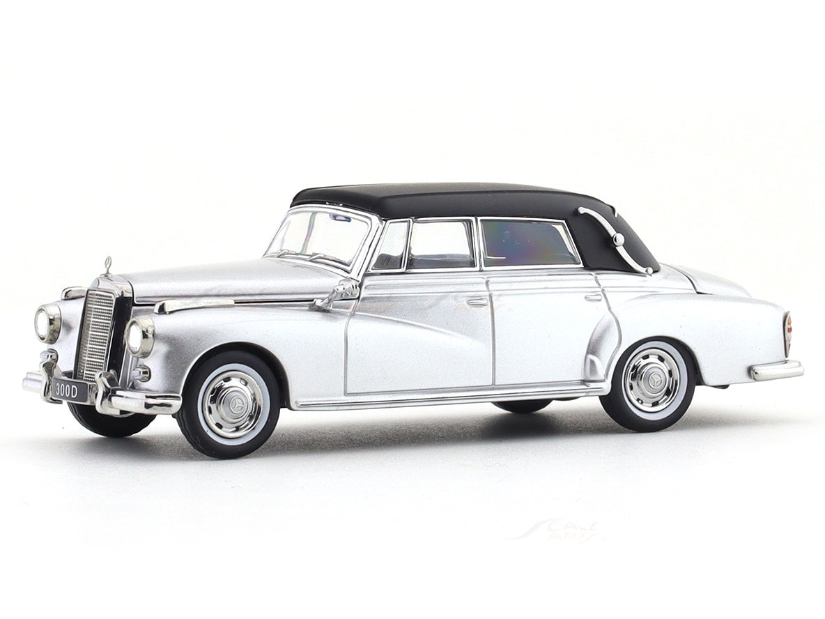 1959 Mercedes-Benz 300D silver 1:64 GFCC diecast scale model