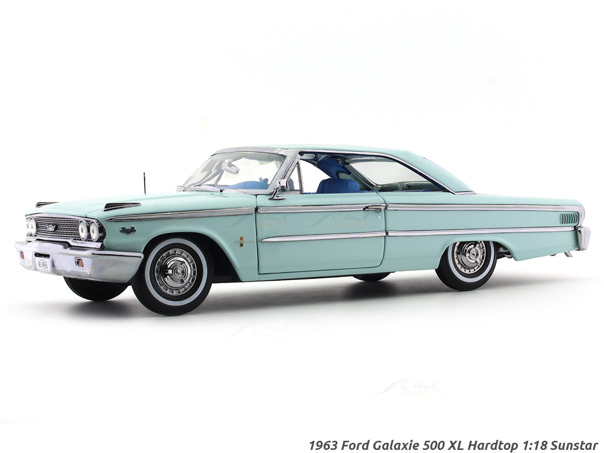 1963 Ford Galaxie 500 XL Hardtop Glacier Blue 1:18 Sunstar diecast Sca