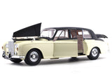1964 Rolls-Royce Phantom V MPW RHD Ivory 1:18 Paragon Models diecast scale car