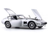 1965 Toyota 2000 GT 1:18 AUTOart composite scale model car collectible