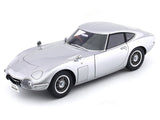1965 Toyota 2000 GT 1:18 AUTOart composite scale model car collectible