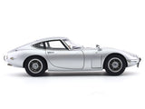1965 Toyota 2000 GT 1:18 AUTOart composite scale model car collectible