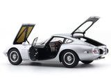1965 Toyota 2000 GT 1:18 AUTOart composite scale model car collectible
