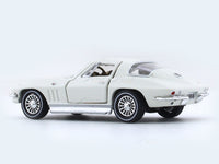 1966 Chevrolet Corvette 327 white 1:64 M2 Machines diecast scale car collectible