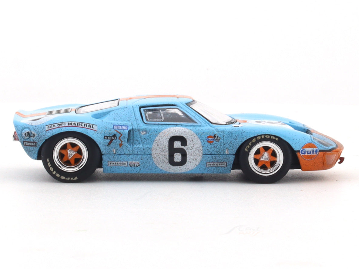 1968-Ford-GT40-no-6-1-64-Zoom-