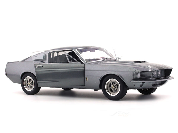 Solido - 1:18 Ford Shelby GT500 Fastback Grey (1967) Diecast Model