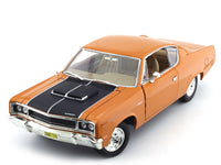 1970 AMC Rebel orange 1:18 Road Signature diecast Scale Model pickup