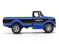 1970 Chevrolet C60 1:64 M2 Machines diecast hauler scale model