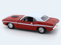 1970 Dodge Challenger R/T Coupe red 1:24 Maisto licensed diecast Scale Model car