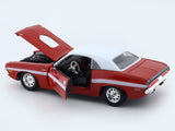 1970 Dodge Challenger R/T Coupe red 1:24 Maisto licensed diecast Scale Model car