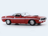 1970 Dodge Challenger R/T Coupe red 1:24 Maisto licensed diecast Scale Model car