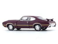 1970 Oldsmobile Cutlass 442 W-30 maroon 1:64 M2 Machines diecast scale car collectible