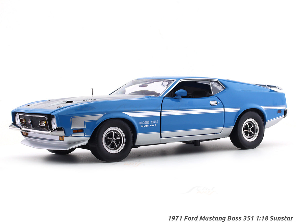 1971 Mustang Boss 351 1:18 ダイキャストモデル 1971 Ford Mustang Boss 351 Blue 1:18 SunStar diecast scale model