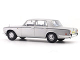 1974-77 Rolls-Royce Silver Shadow silver 1:18 Cult Models resin Scale Model car collectible