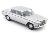 1974-77 Rolls-Royce Silver Shadow silver 1:18 Cult Models resin Scale Model car collectible