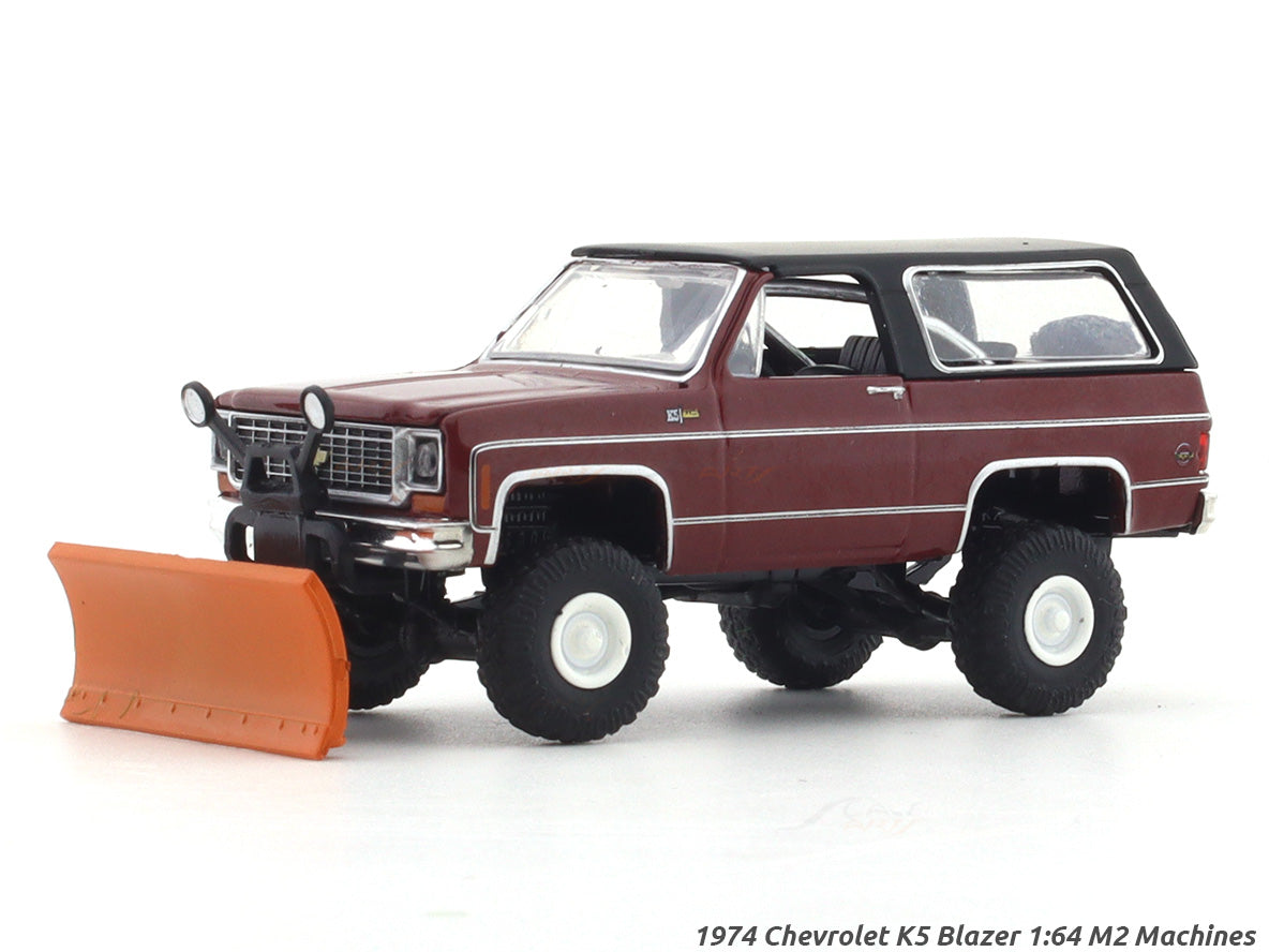 1974 Chevrolet K5 Blazer snow plow 1:64 M2 Machines licensed