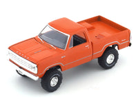 1974 Dodge W200 Power Wagon orange 1:64 M2 Machines diecast scale car collectible