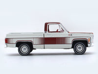 1976 GMC Sierra Grande 15 1:64 M2 Machines diecast scale car collectible