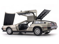 1981 DeLorean DMC 12 Coupe 1:18 SunStar diecast scale model car collectible