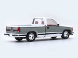 1988 GMC Sierra 1500 1:64 M2 Machines diecast hauler scale model