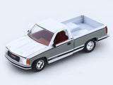 1988 GMC Sierra 1500 1:64 M2 Machines diecast hauler scale model