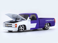 1990 Chevrolet C1500 Silverado 1:64 M2 Machines diecast scale car collectible