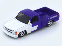 1990 Chevrolet C1500 Silverado 1:64 M2 Machines diecast scale car collectible